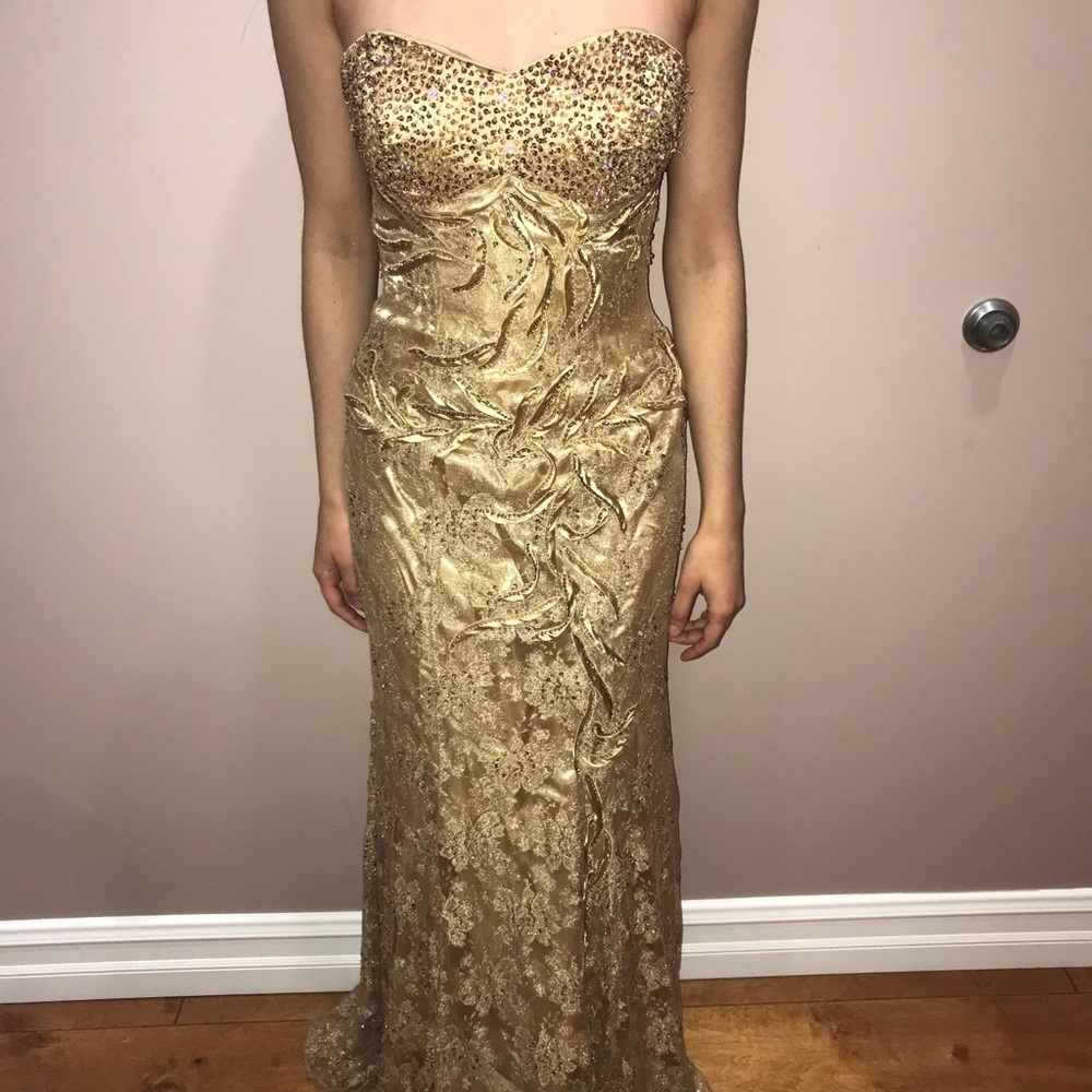 Gold prom drsss
